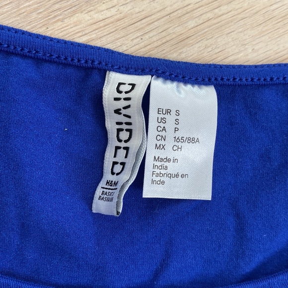 💙 H&M Divided - Blue Crop Top Tee - Small - Picture 3 of 5
